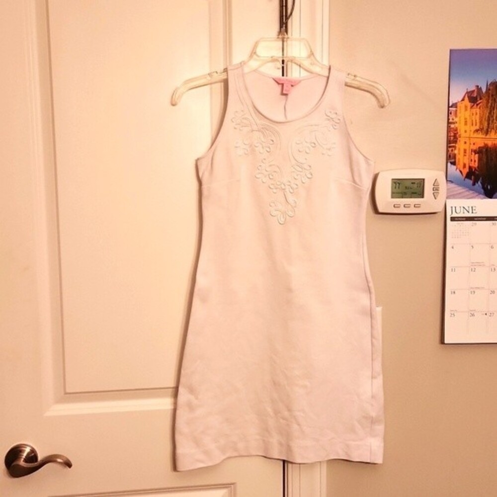 Lilly Pulitzer White Sleeveless Dress w/ Embroidered Neckline Size XS